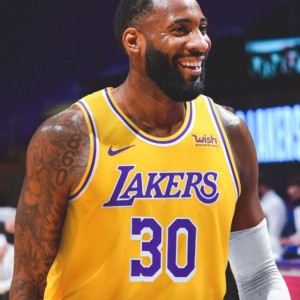 星空体育在线官网-湖人众人期待庄神报到 沃格尔：他让我充满安全感