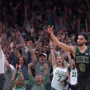 星空体育官网-下半场18分挺身而出 绿军输球却被怀特点燃希望